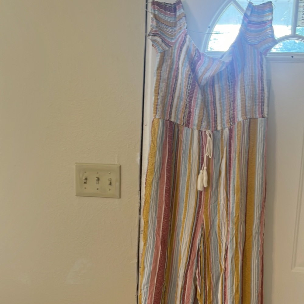Multi Color jumpsuit - Picture 3 of 3